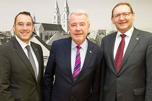 Bischof Genge, Bürgermeister Schneeberger, Bischof Hladky (Bildrecht: Wr.Neustadt/Weller)